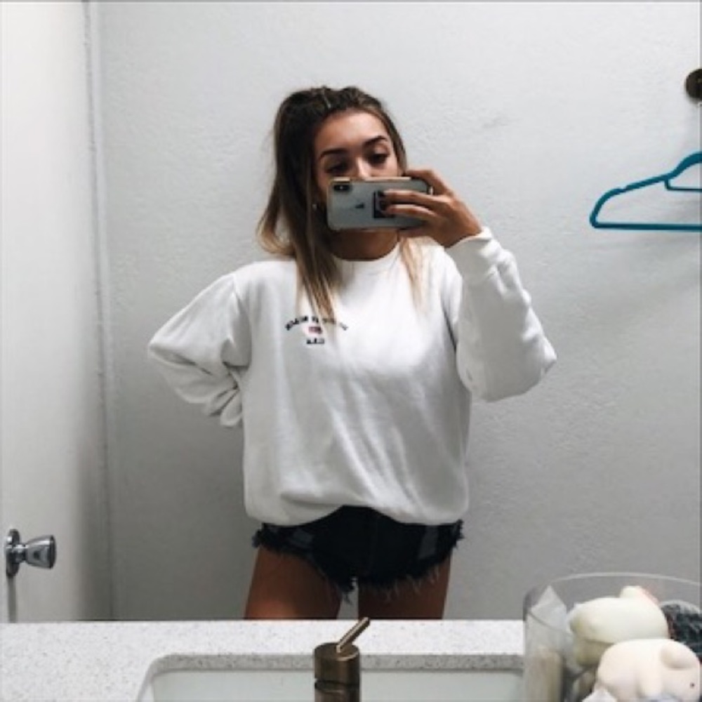 BRANDY MELVILLE SWEATSHIRT